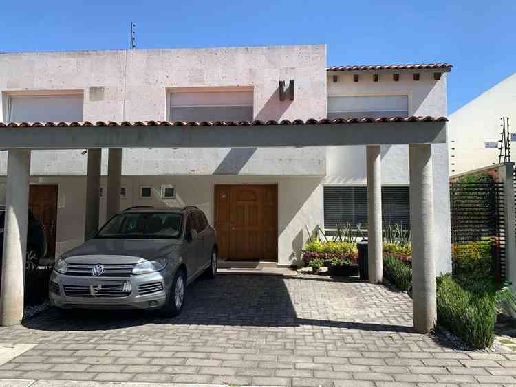casa en venta avenida calimaya calimaya residencial valle de las fuentes estado de mexico pX8VK88